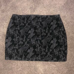 Snake Skin print cotton {{Express}} mini skirt